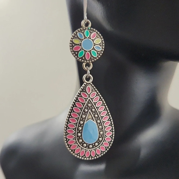 Boho style earrings - Picture 3 of 6